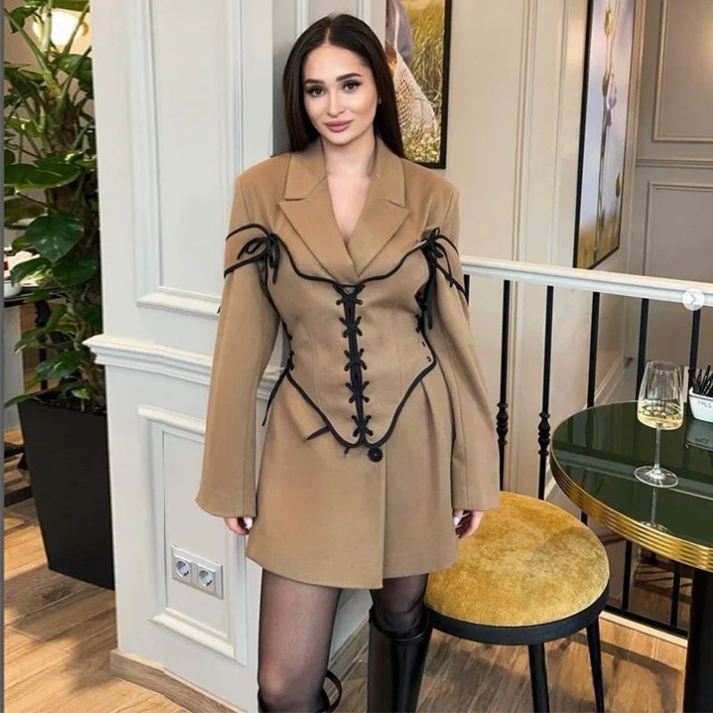 女性用ミドル丈コートとコルセットドレスセット,長袖,ライン, - Winter Clothing Deals のレビューと価格